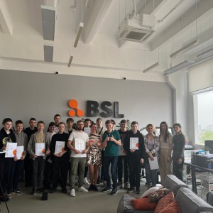 Наши резиденты проходят стажировку в IT-компании BSL - КИБЕРшкола программирования для детей, компьютерные курсы для школьников, начинающих и подростков - KIBERone г. Красноярск